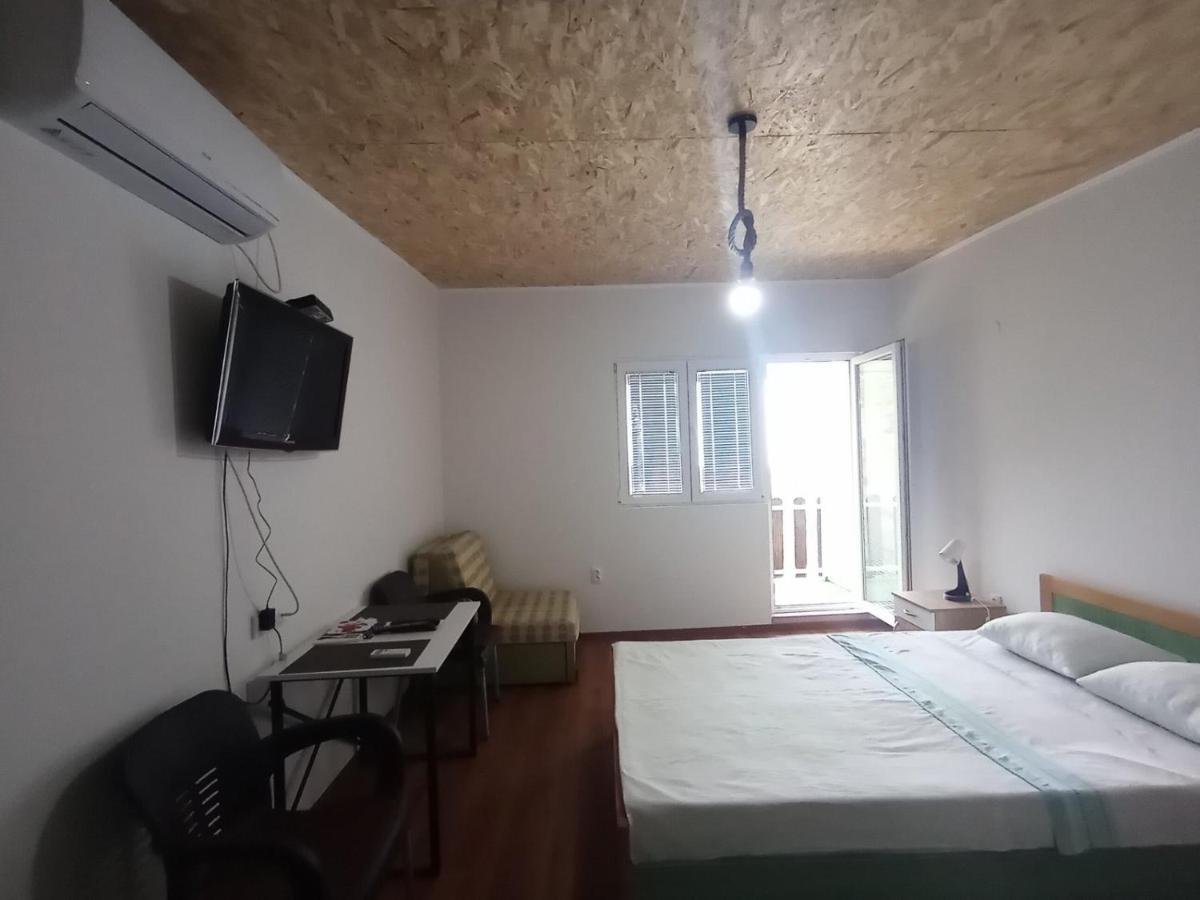 Lakeview Apartments Stojovic Virpazar Luaran gambar