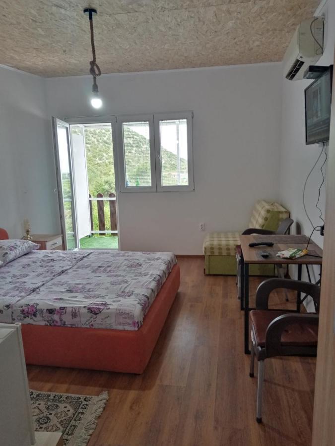 Lakeview Apartments Stojovic Virpazar Luaran gambar
